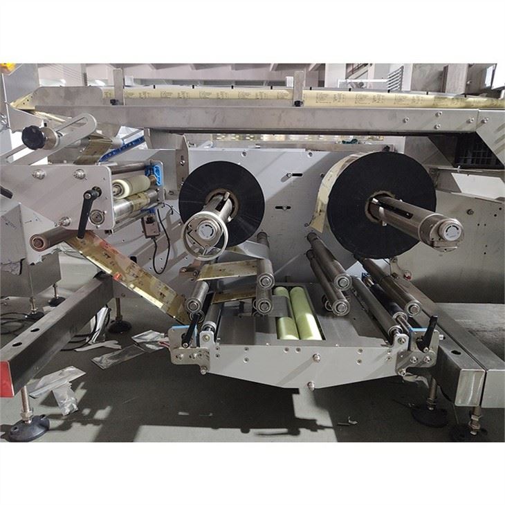 Down Roll Double Film Roller Automatic Packaging Machinery automatic down flow wrap machine factory manufacturing